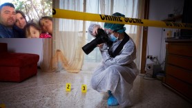 Şi-a ucis soţia, după ce în prealabil i-a trimis mesaje ca să-i demonstreze că îl înşală. Bărbatul spera la o pedeapsă mai uşoară